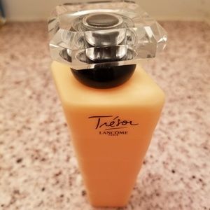 🚫SOLD✔ Tresor Parfum Shower gel by Lancome 3.4oz